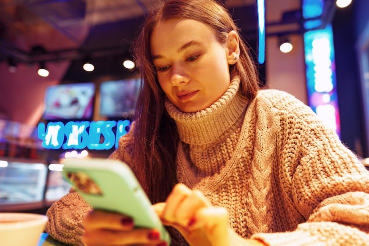 Antarmuka aplikasi mobile slotbangjago menampilkan menu permainan utama dan opsi pembayaran